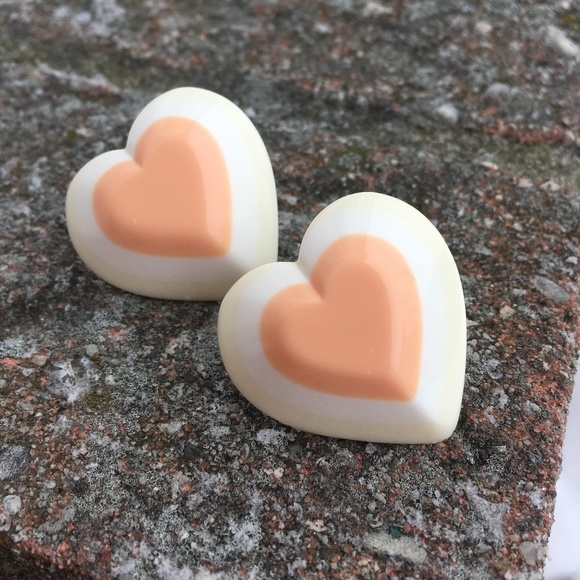Vintage Jewelry - ☀️3 for $25 Vintage 80s statement heart earrings